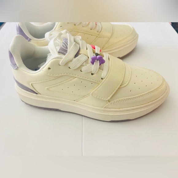 Justice girls shoes size 4 NEW - Picture 2 of 5